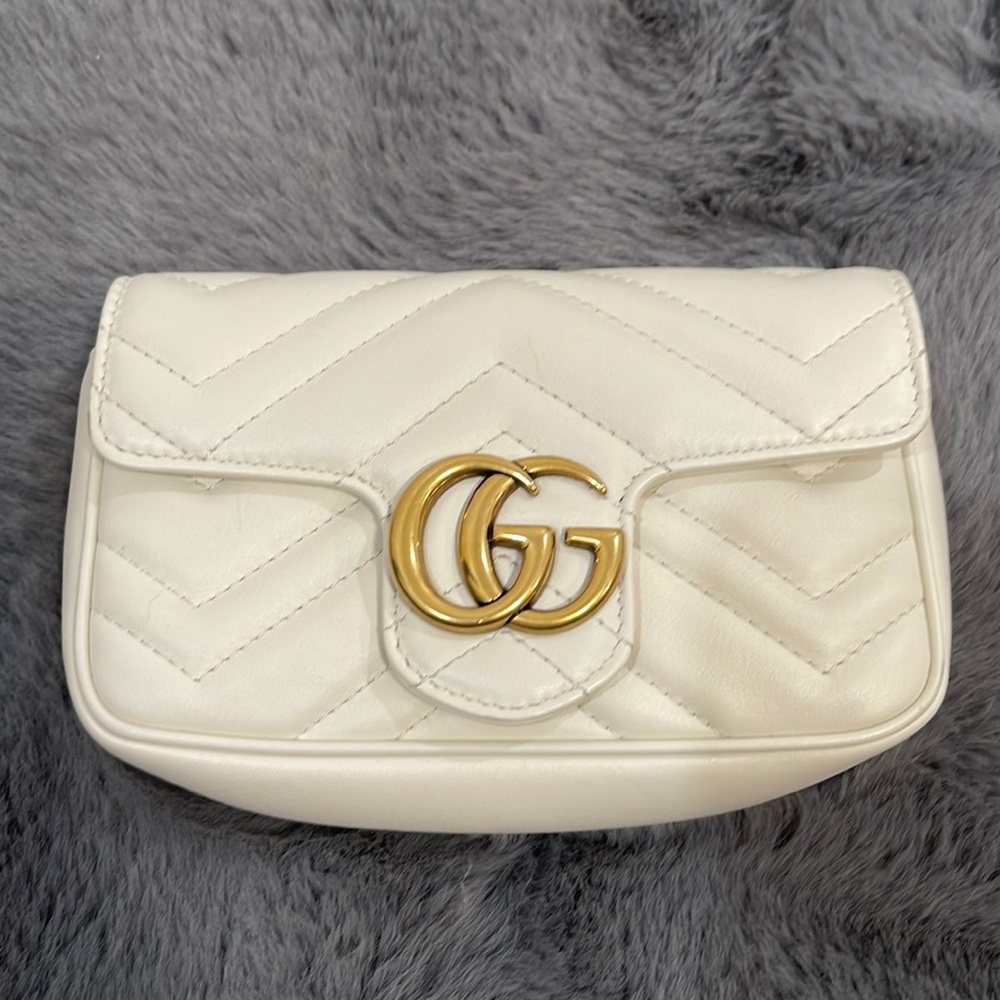 Gucci marmont super mini should bag